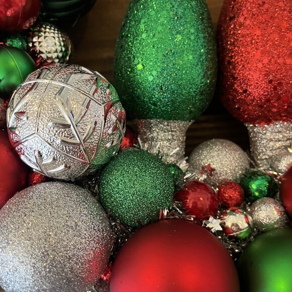 Handmade Red & Green Shatterproof Ball Wreath  2 Large Glittered Light Bulbs - Picture 7 of 16